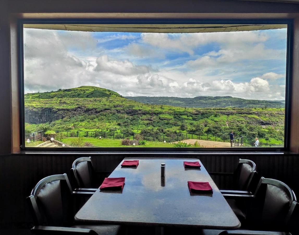 Upper Deck Resort - Stay And Relax At The Highest Peak Lonavala Extérieur photo