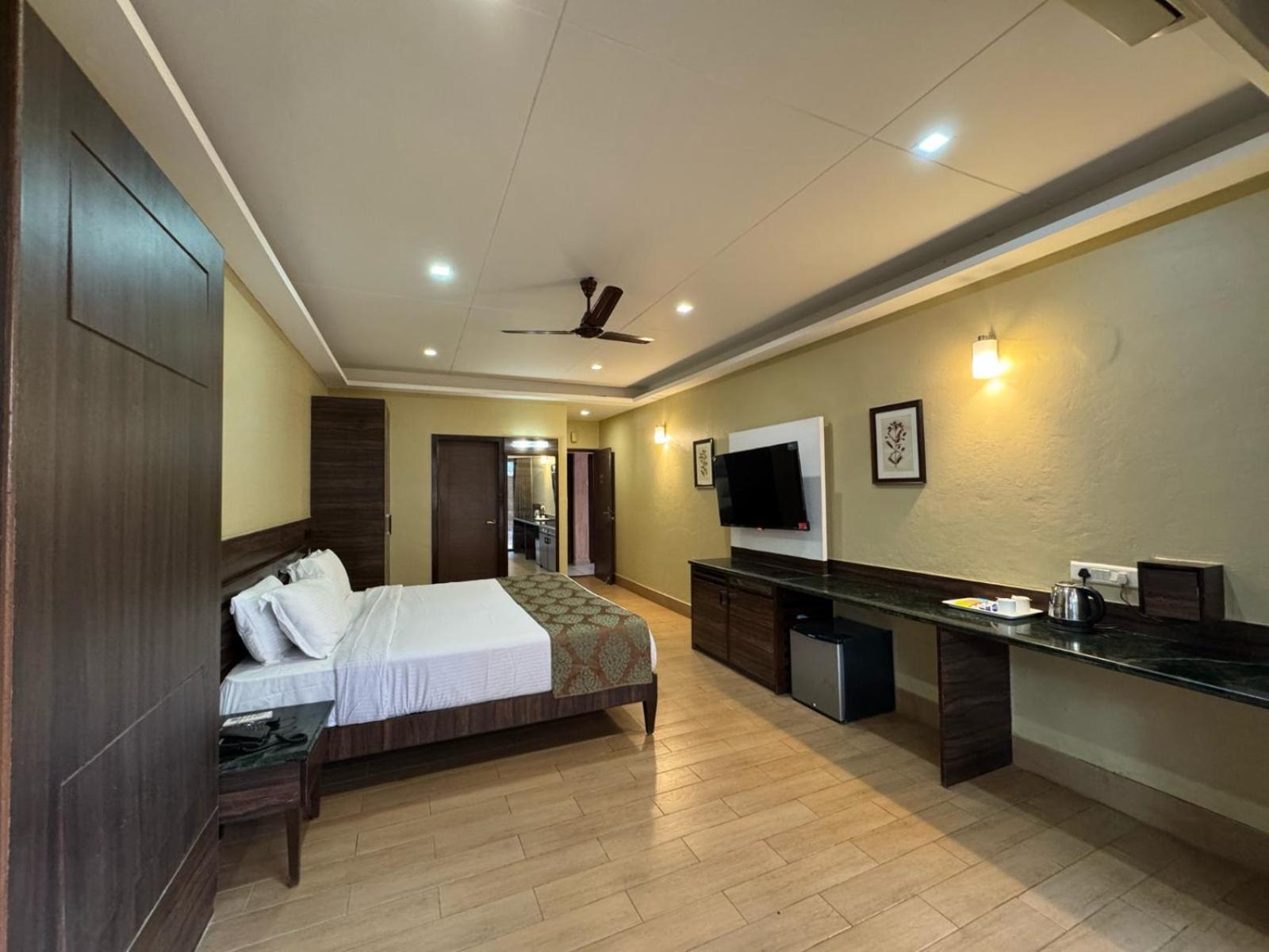 Upper Deck Resort - Stay And Relax At The Highest Peak Lonavala Extérieur photo