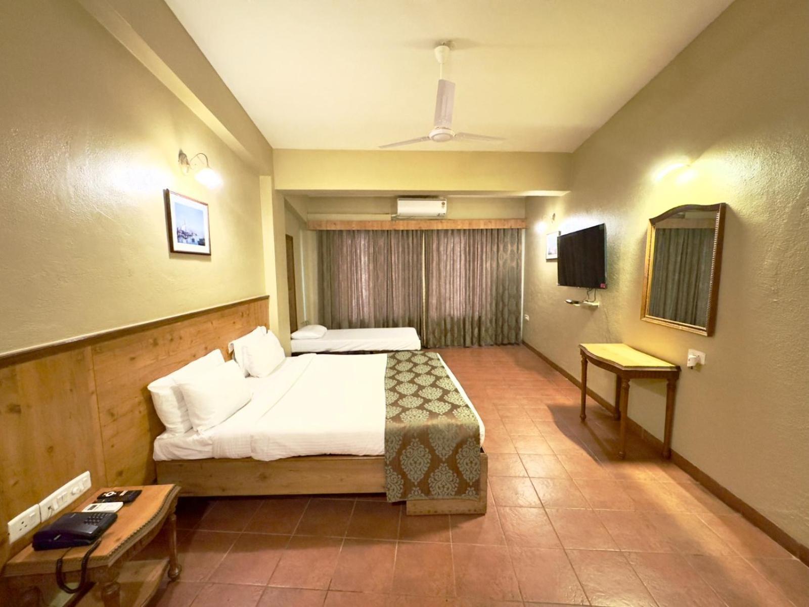 Upper Deck Resort - Stay And Relax At The Highest Peak Lonavala Extérieur photo