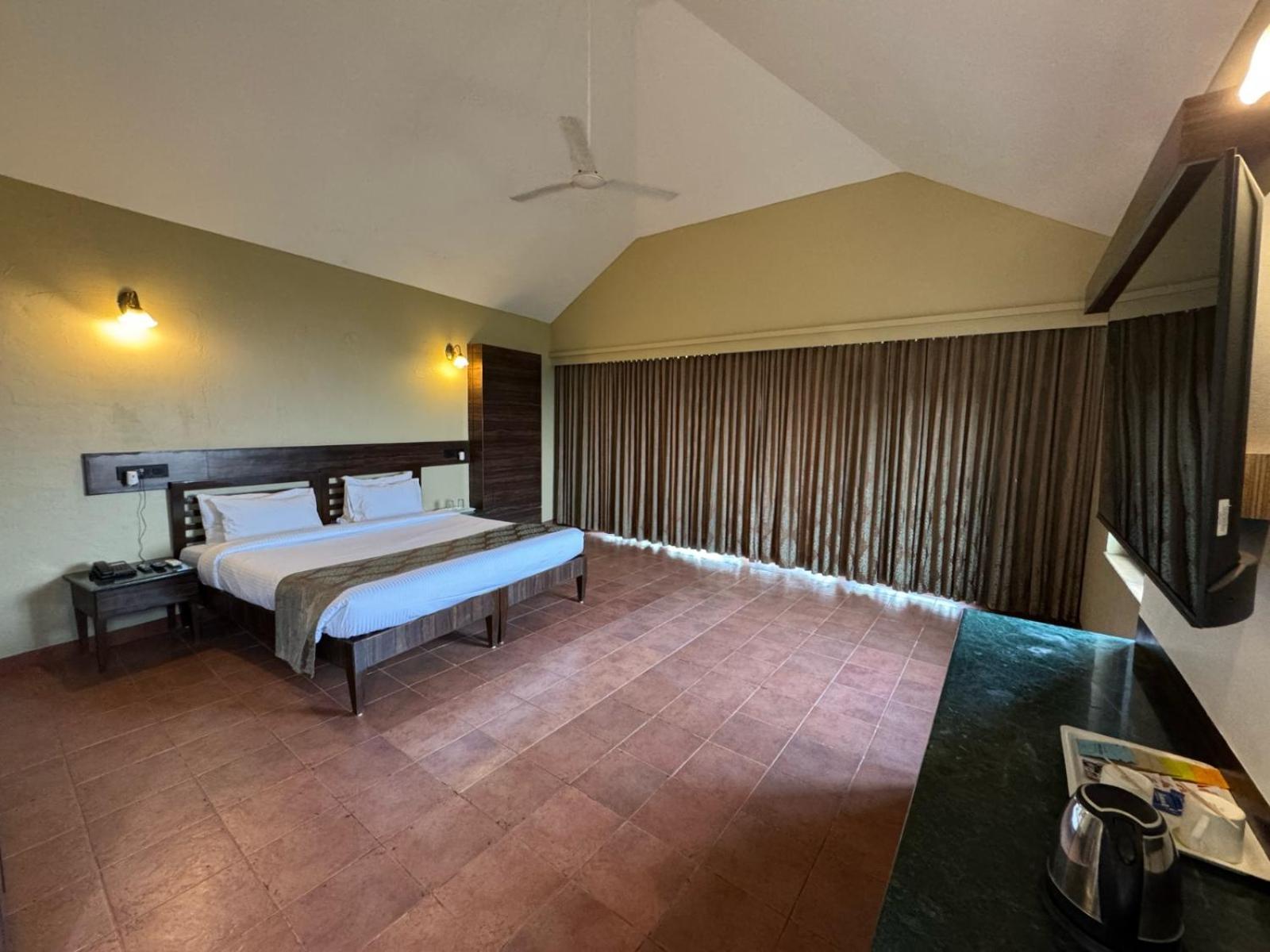 Upper Deck Resort - Stay And Relax At The Highest Peak Lonavala Extérieur photo