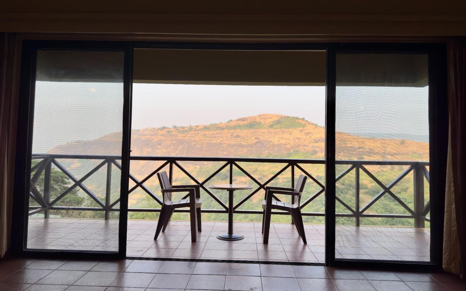 Upper Deck Resort - Stay And Relax At The Highest Peak Lonavala Extérieur photo