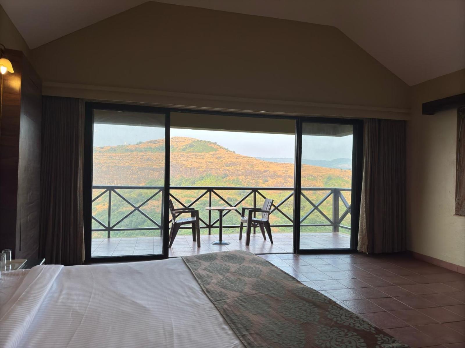 Upper Deck Resort - Stay And Relax At The Highest Peak Lonavala Extérieur photo
