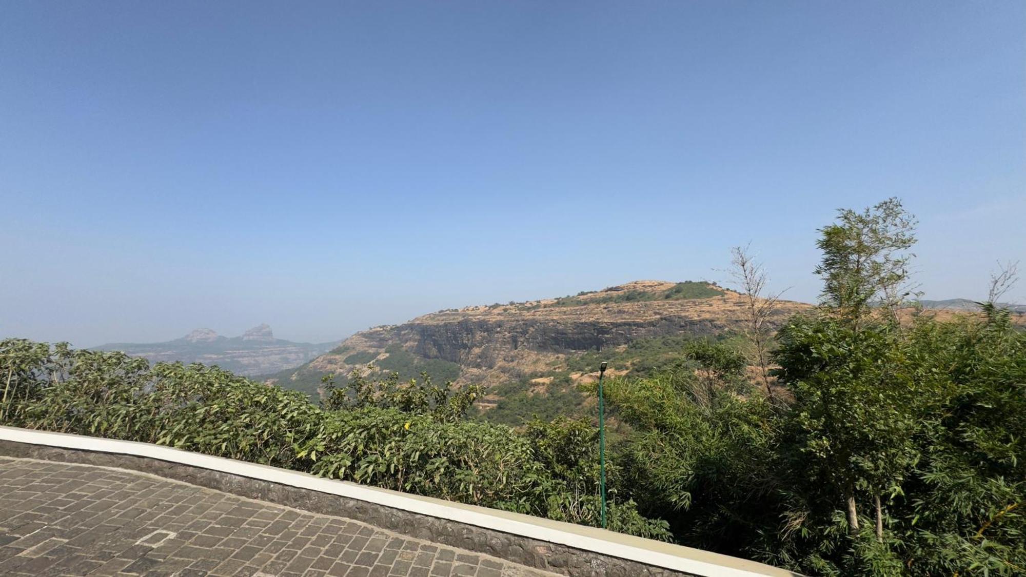 Upper Deck Resort - Stay And Relax At The Highest Peak Lonavala Extérieur photo