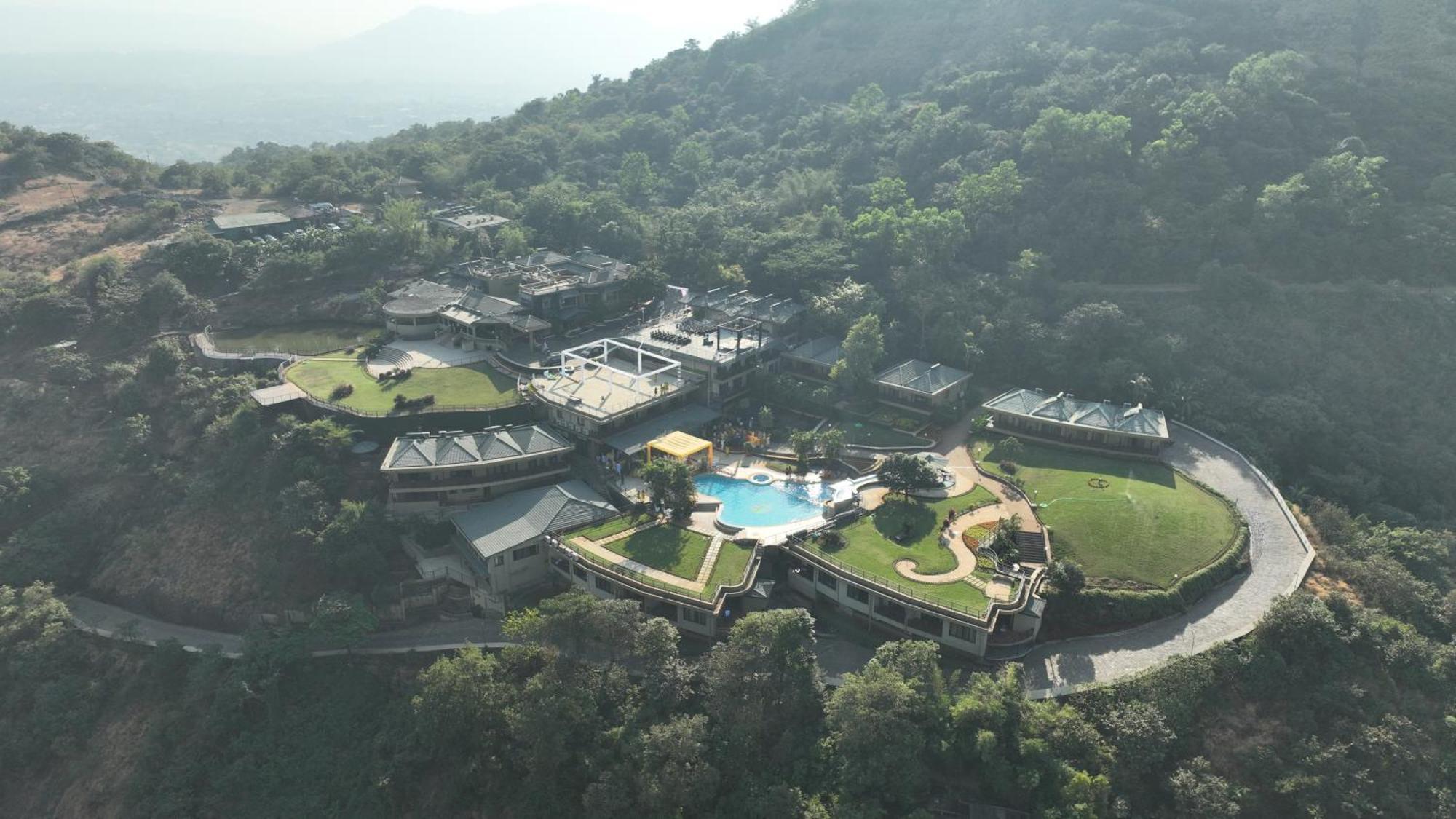 Upper Deck Resort - Stay And Relax At The Highest Peak Lonavala Extérieur photo